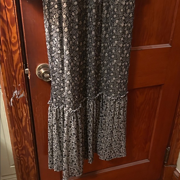 Knox Rose Black and White Floral Long Sleeve Maxi Dress - Picture 3 of 9